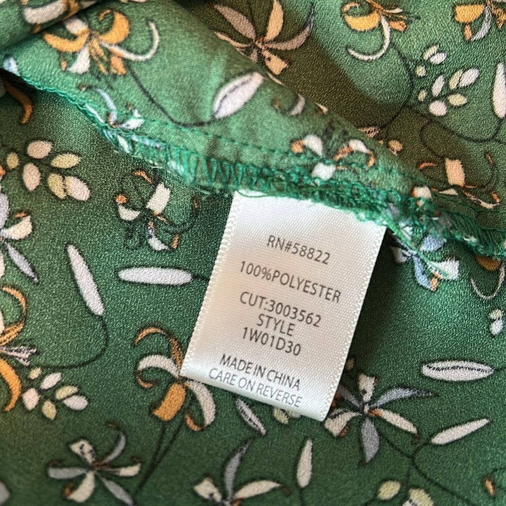 ❤️EUC Max Studio Blouse(size 1X) - Picture 9 of 10